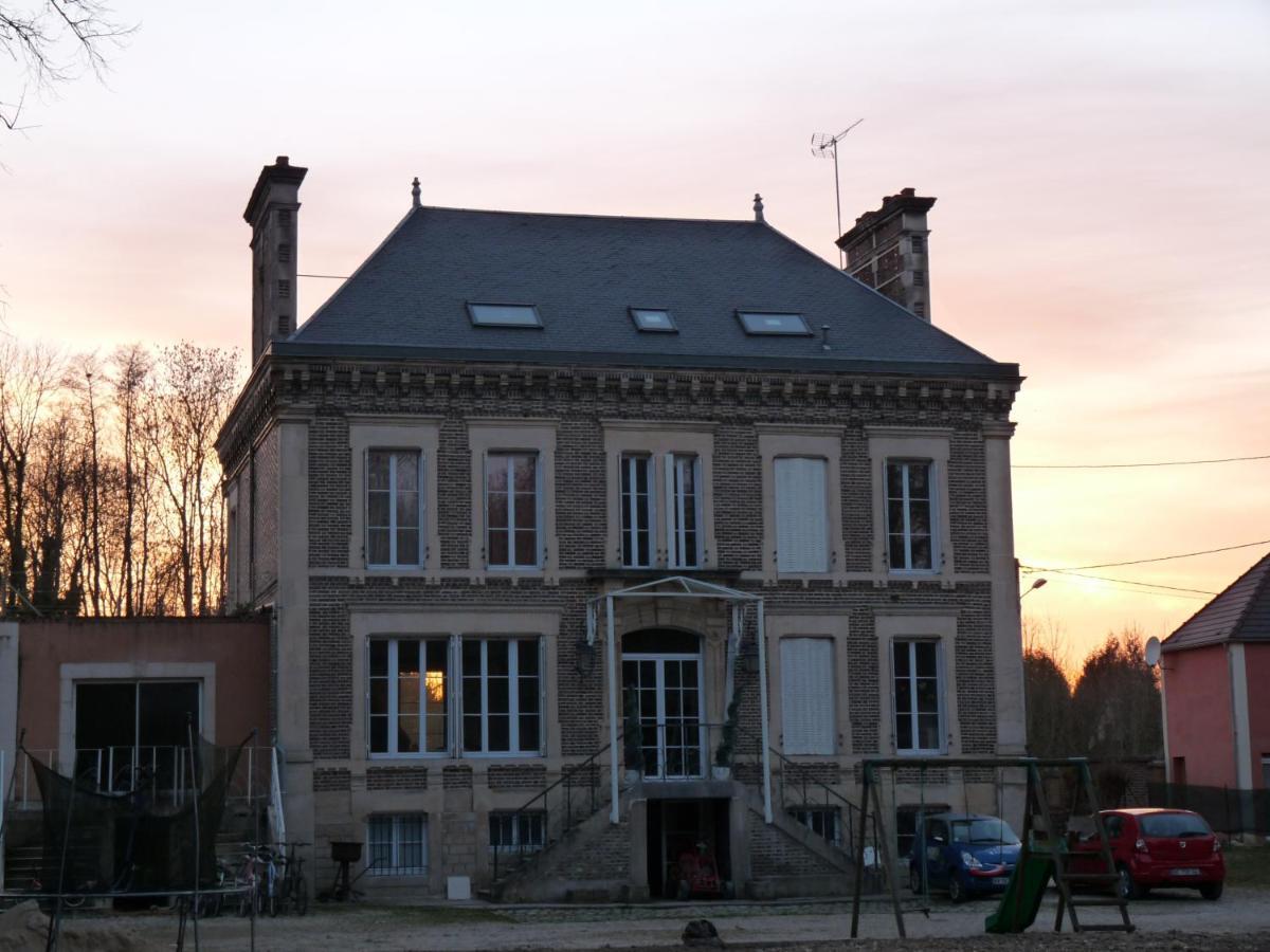 L'Etape Famille Apartment Estissac ภายนอก รูปภาพ